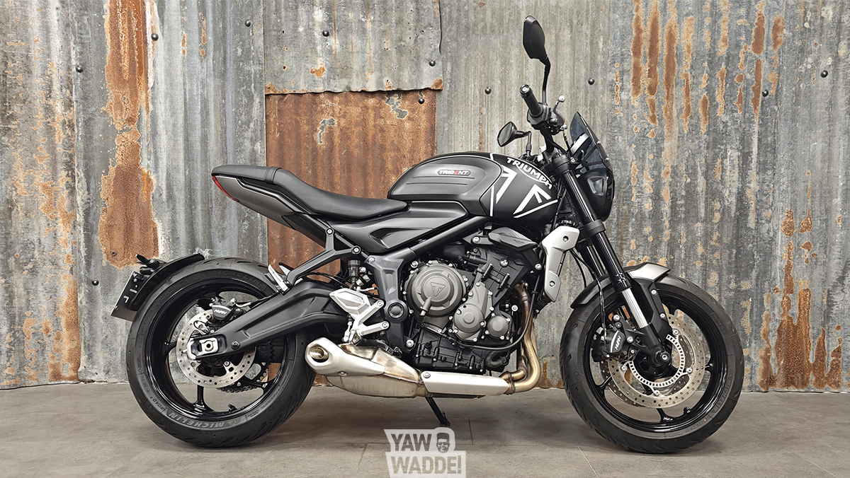 Triumph Trident 660: Matt Jet Black