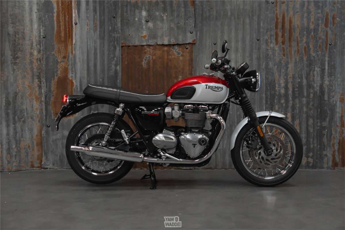 Triumph Bonneville T120 Bud Ekins Edition