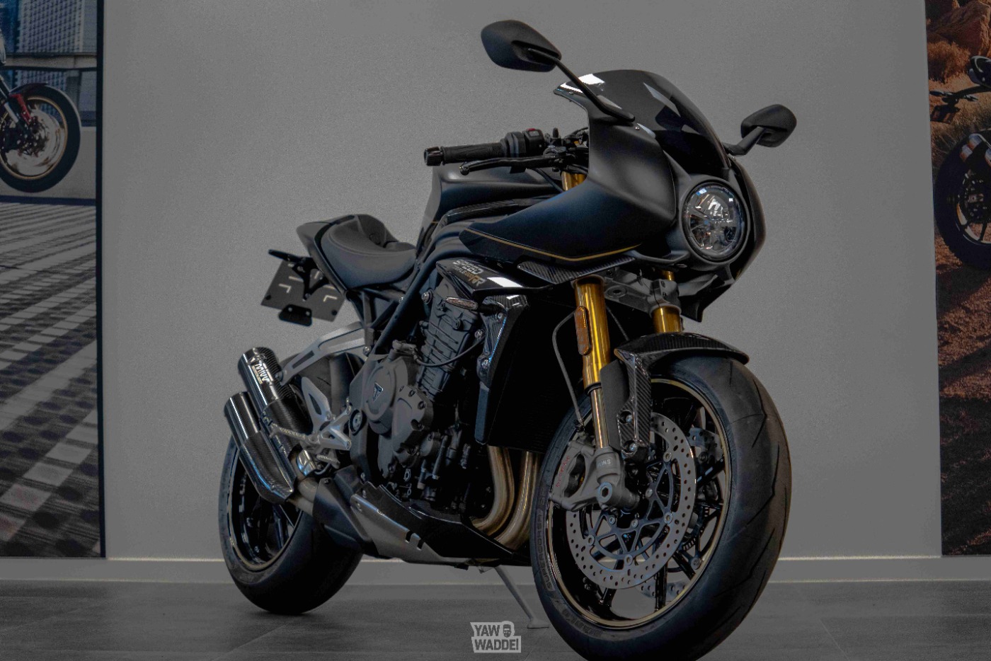 Triumph Speed triple 1200 RR: Black Edition