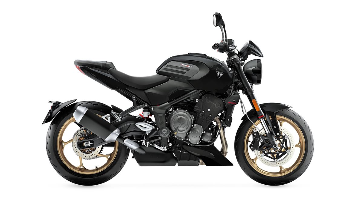 Trident 800: Jet Black