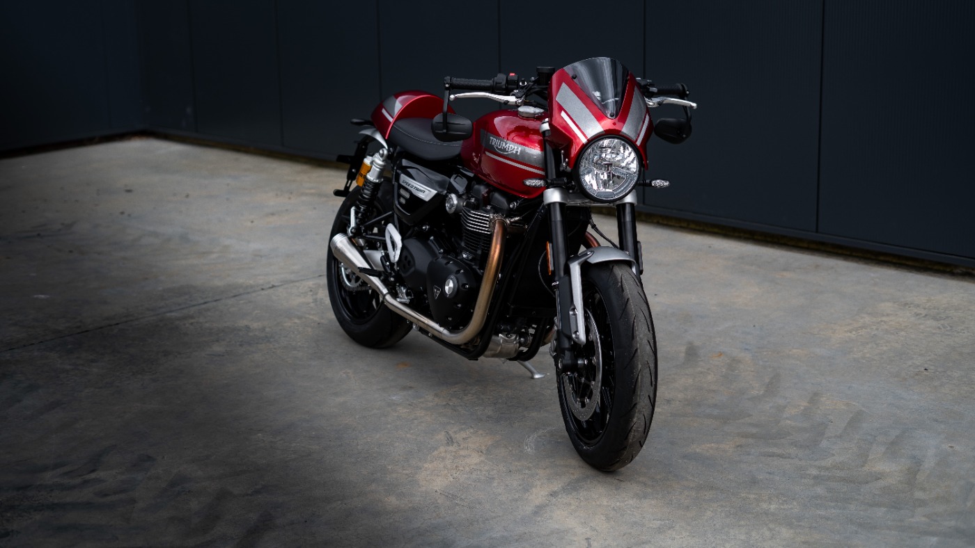 Speed twin 1200 "cafe racer"
