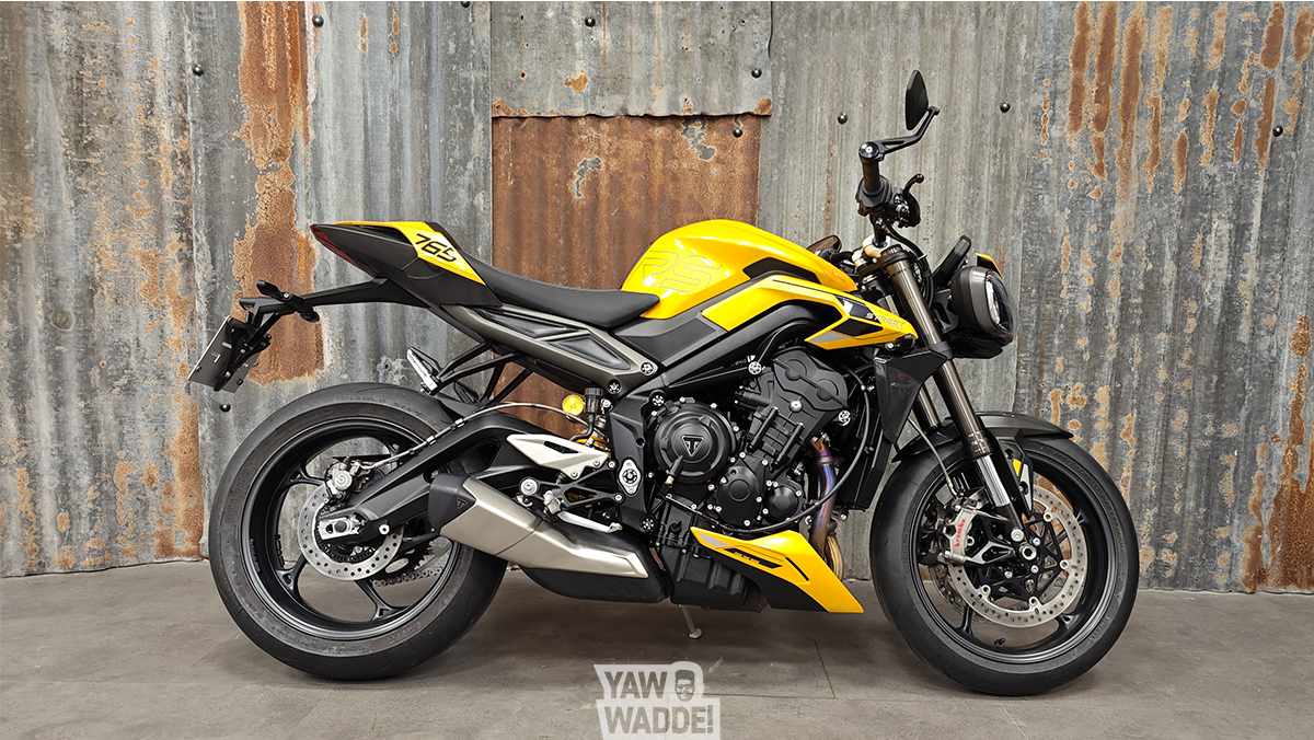 Triumph Street Triple RS: Cosmic Yellow