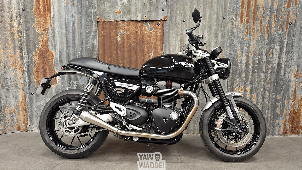 Triumph Speed Twin 1200: Jet Black